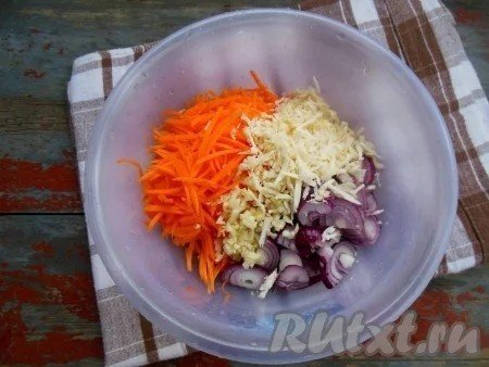 Маринованная капуста быстрого приготовления с луком и морковью