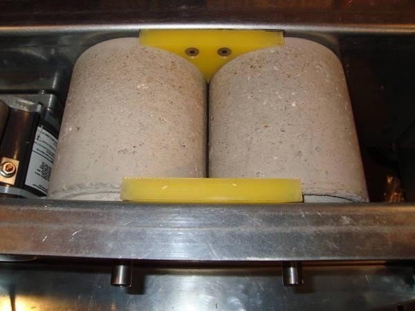 Тесто в форме для хлеба