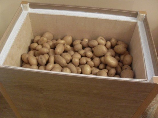 Ящик для картошки на балконе